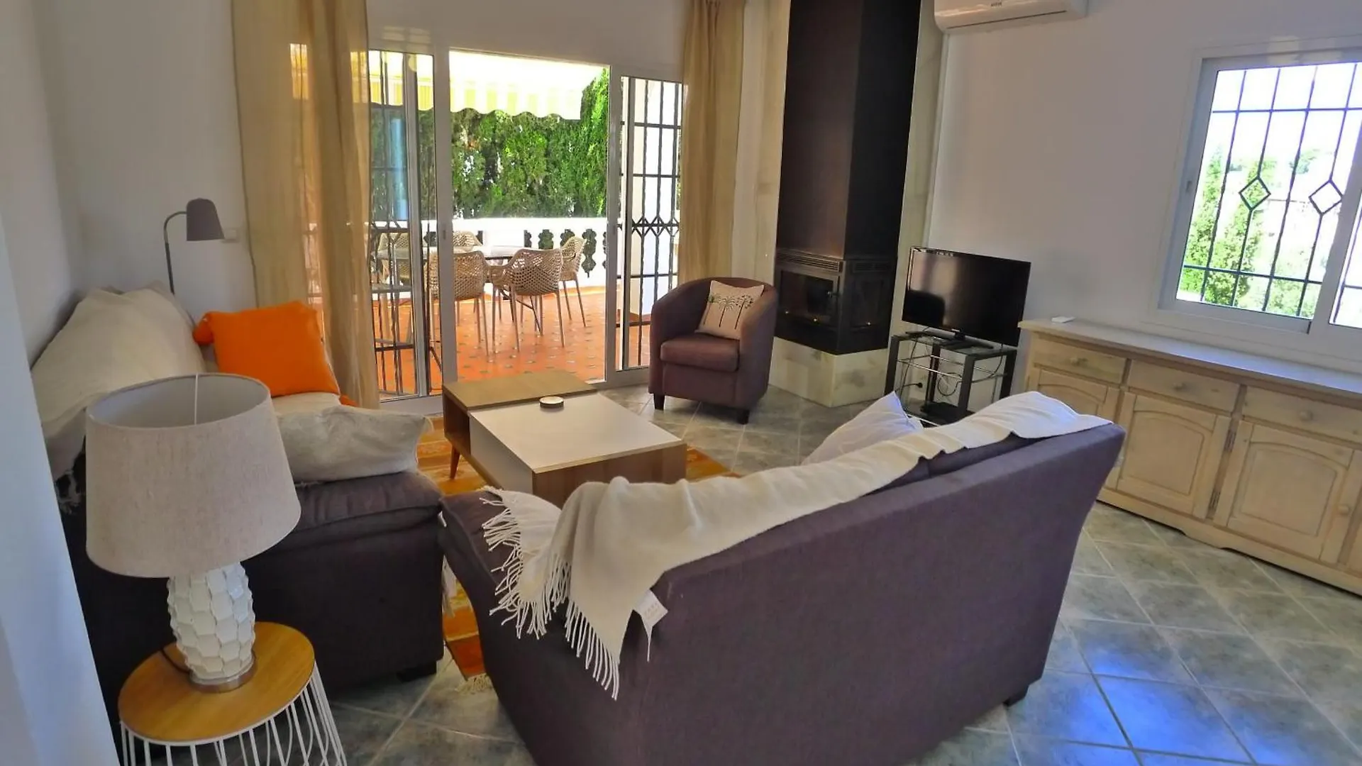 Villa Golondrinas - Private Villa To Sleep 6 Nerja