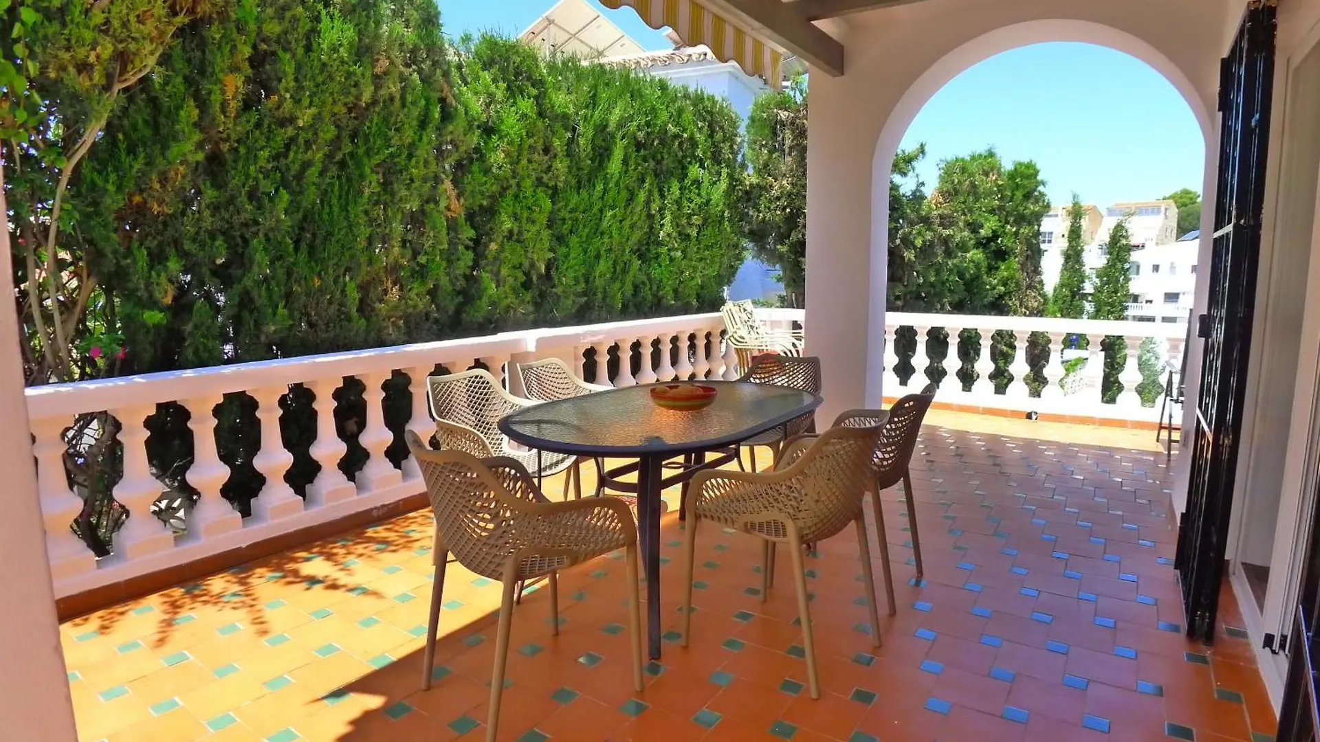 Villa Golondrinas - Private Villa To Sleep 6 Nerja